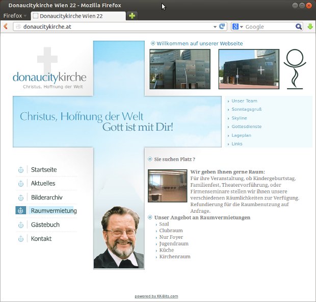Webová stránka Donaucitykirche s fotografiami kostola a uvítacím textom